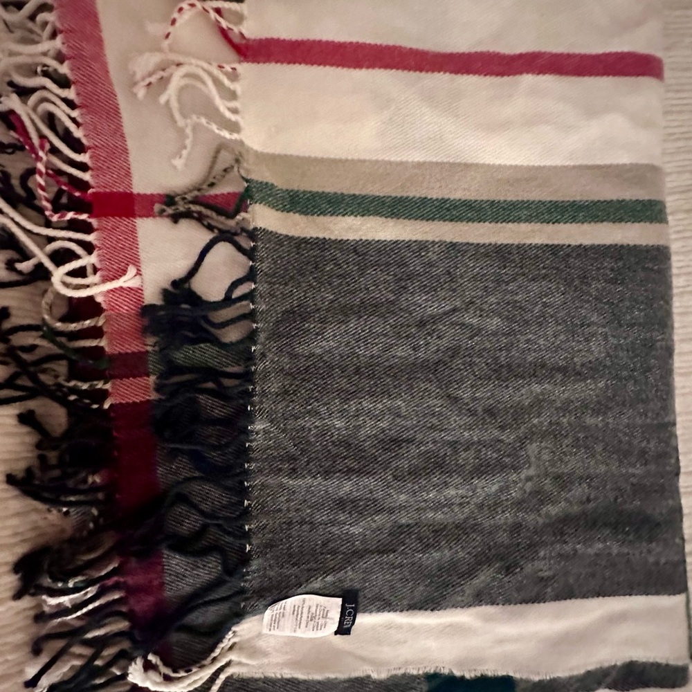 J. Crew Textured Knit Scarf in Gray and White